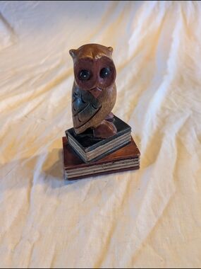 2/20$ Vintage Brown & Green Wooden Owl on Books